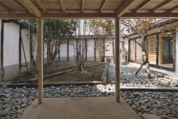 にぎわい邸の庭